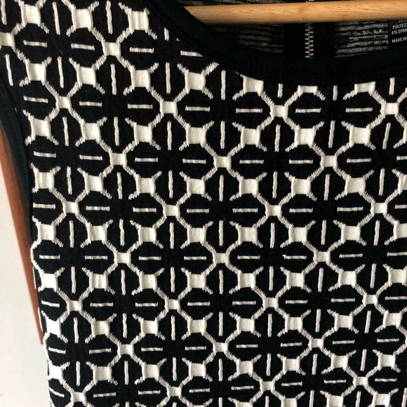 AQUA Sleeveless Dress - Picture 9 of 12